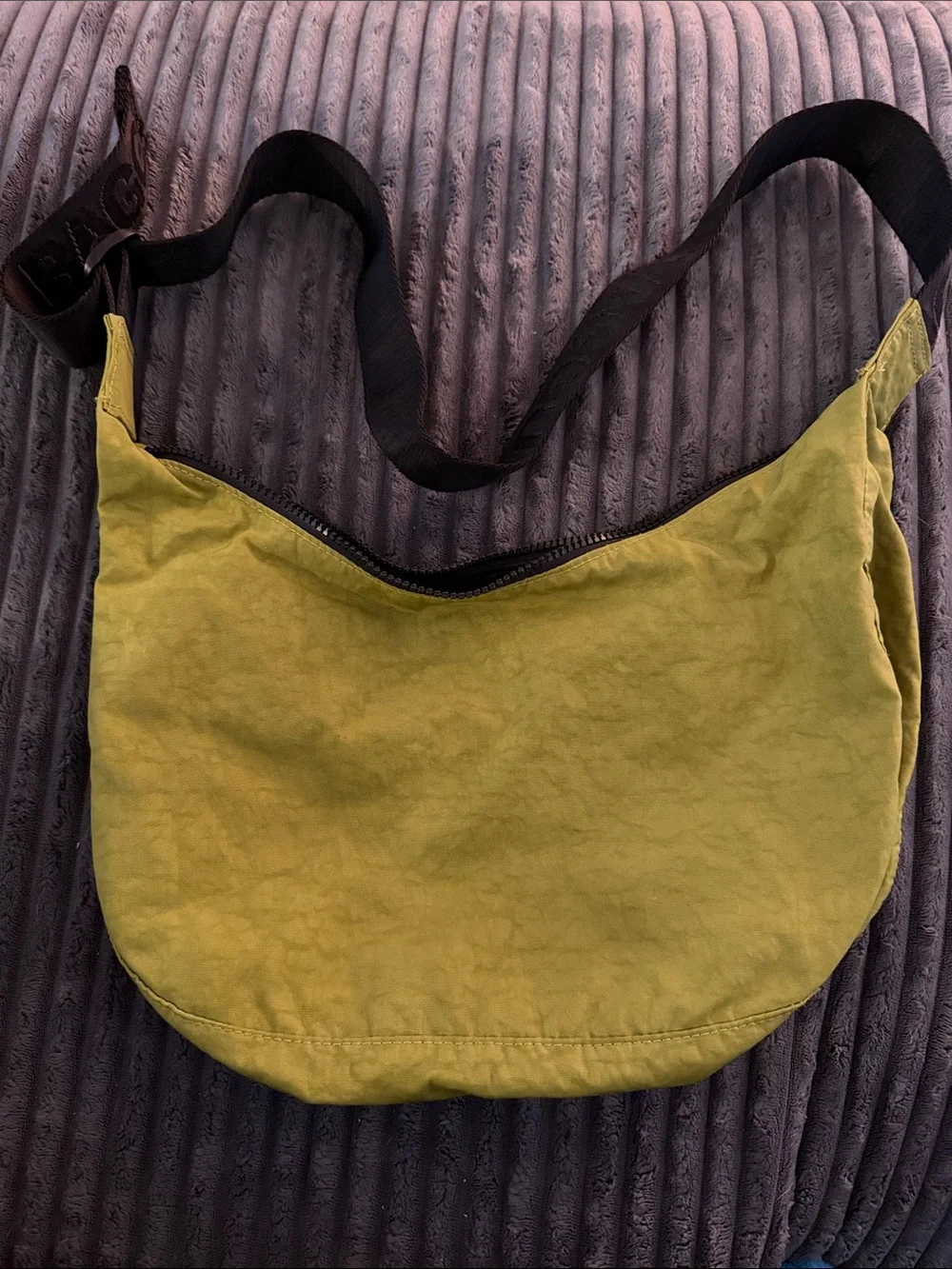 BAGGU Avocado Medium Crescent